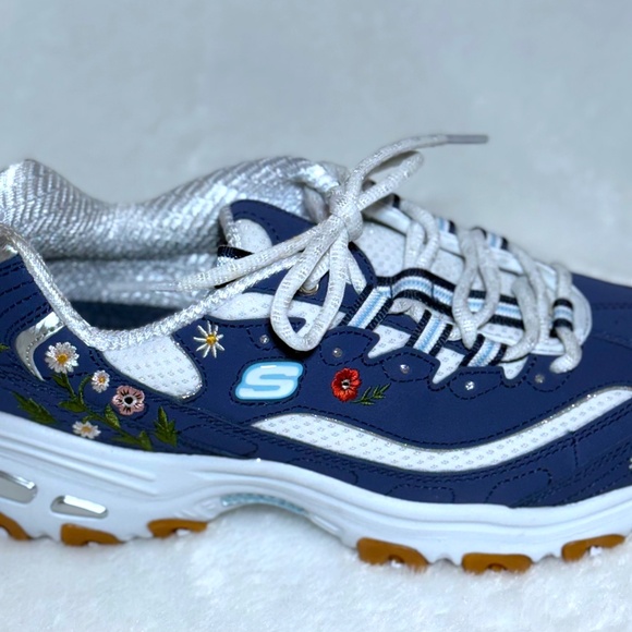 Skechers Shoes - NEW! NWOT Beautiful Floral Sketchers